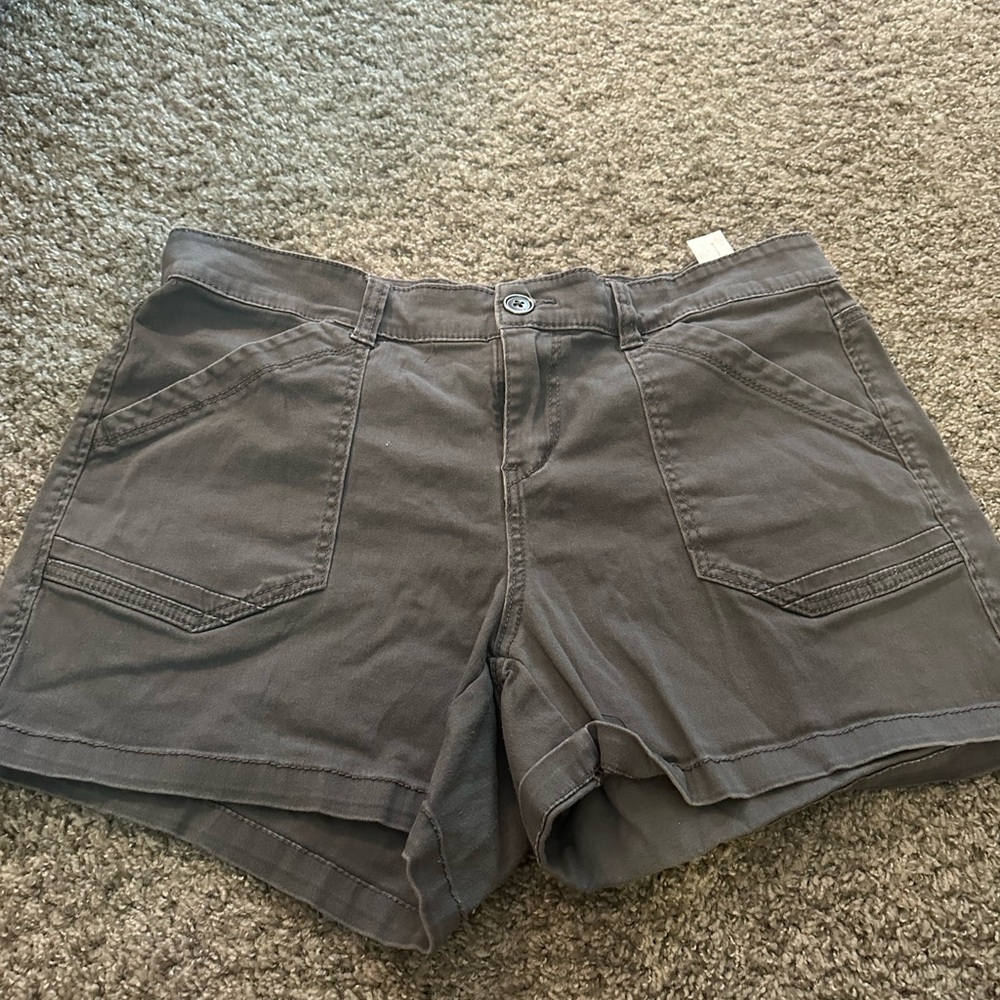 UNIONBAY Dark Gray Women's Cargo Shorts - Supplies by Union Bay